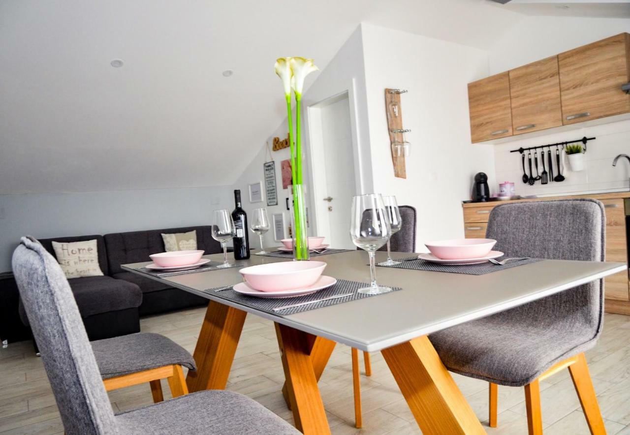 Marazul Apartament Povljana